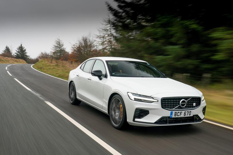  Volvo S60 T8 Polestar Engineered 2019 года  (UK) (фото 21 из 40)
